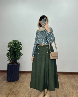 ست بلوز و دامن مخمل کبریتی طرحدار 3
