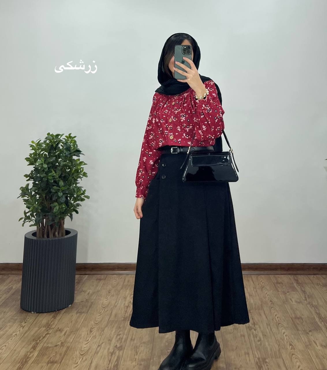 ست-بلوز-و-دامن-مخمل-کبریتی-طرحدار-2