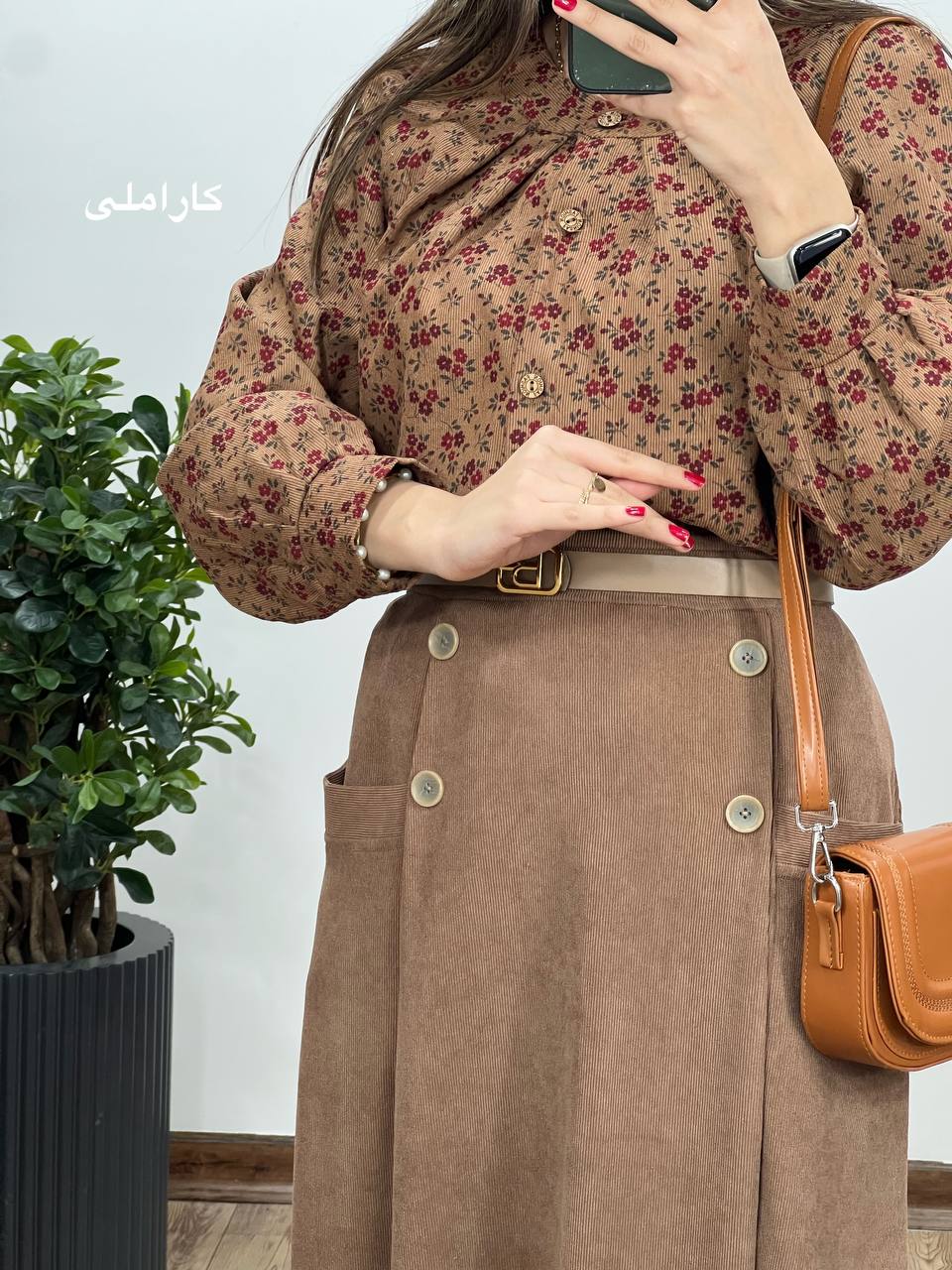 ست-بلوز-و-دامن-مخمل-کبریتی-طرحدار-3