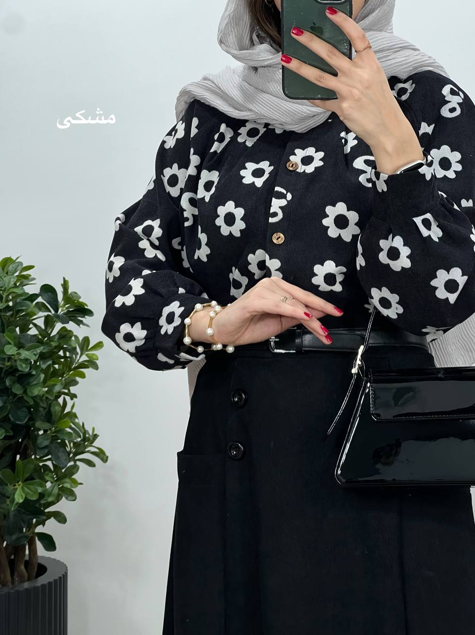 ست-بلوز-و-دامن-مخمل-کبریتی-طرحدار-3