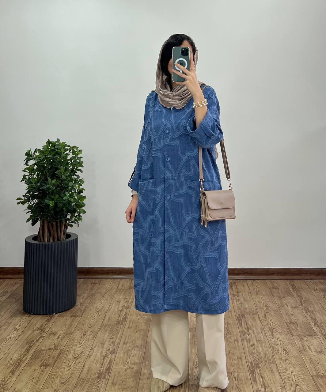 مانتو-بلند-جلو-دکمه-ژاکلین