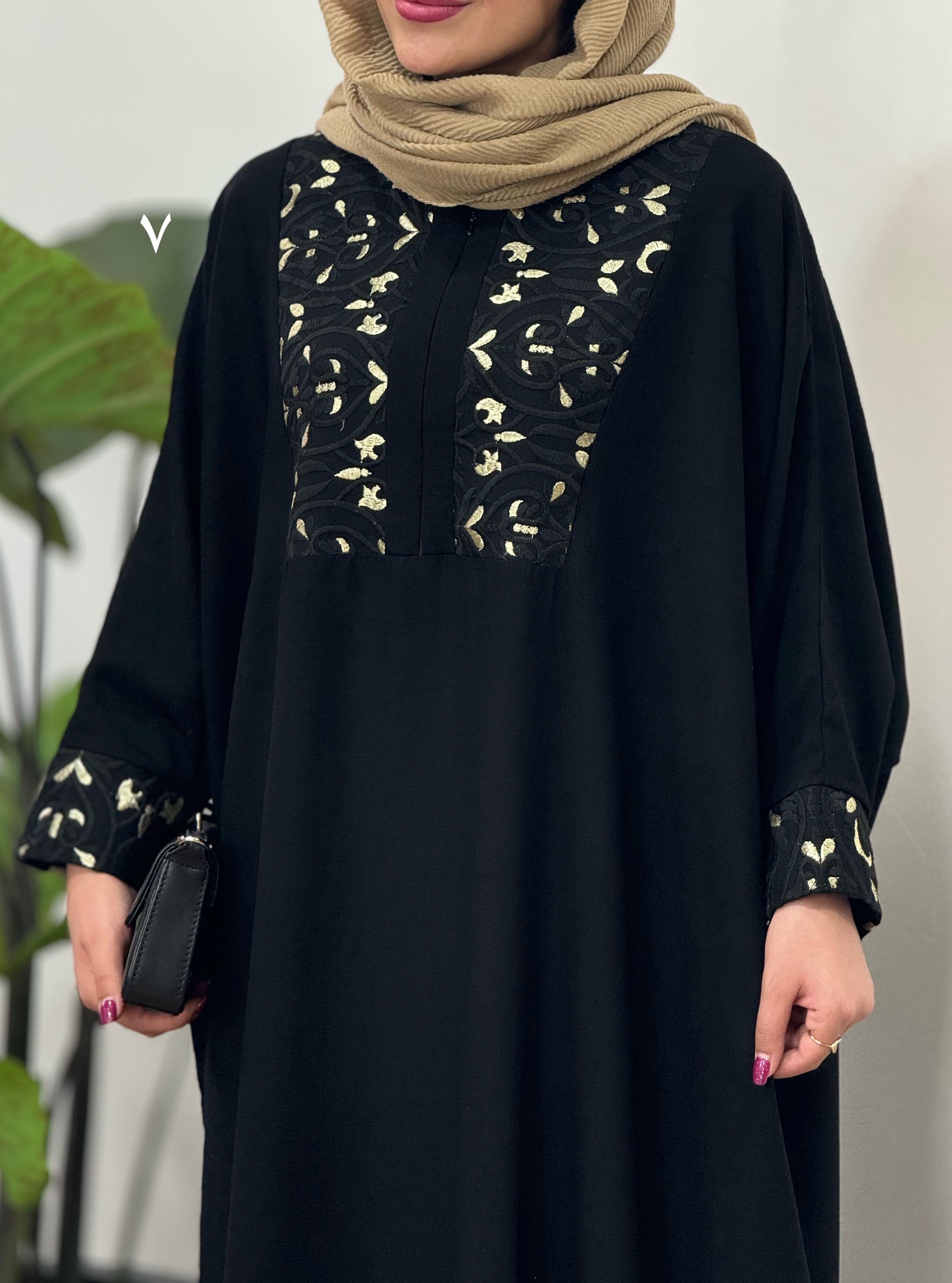 عبای-بلند-سوزندوزی-نفیس