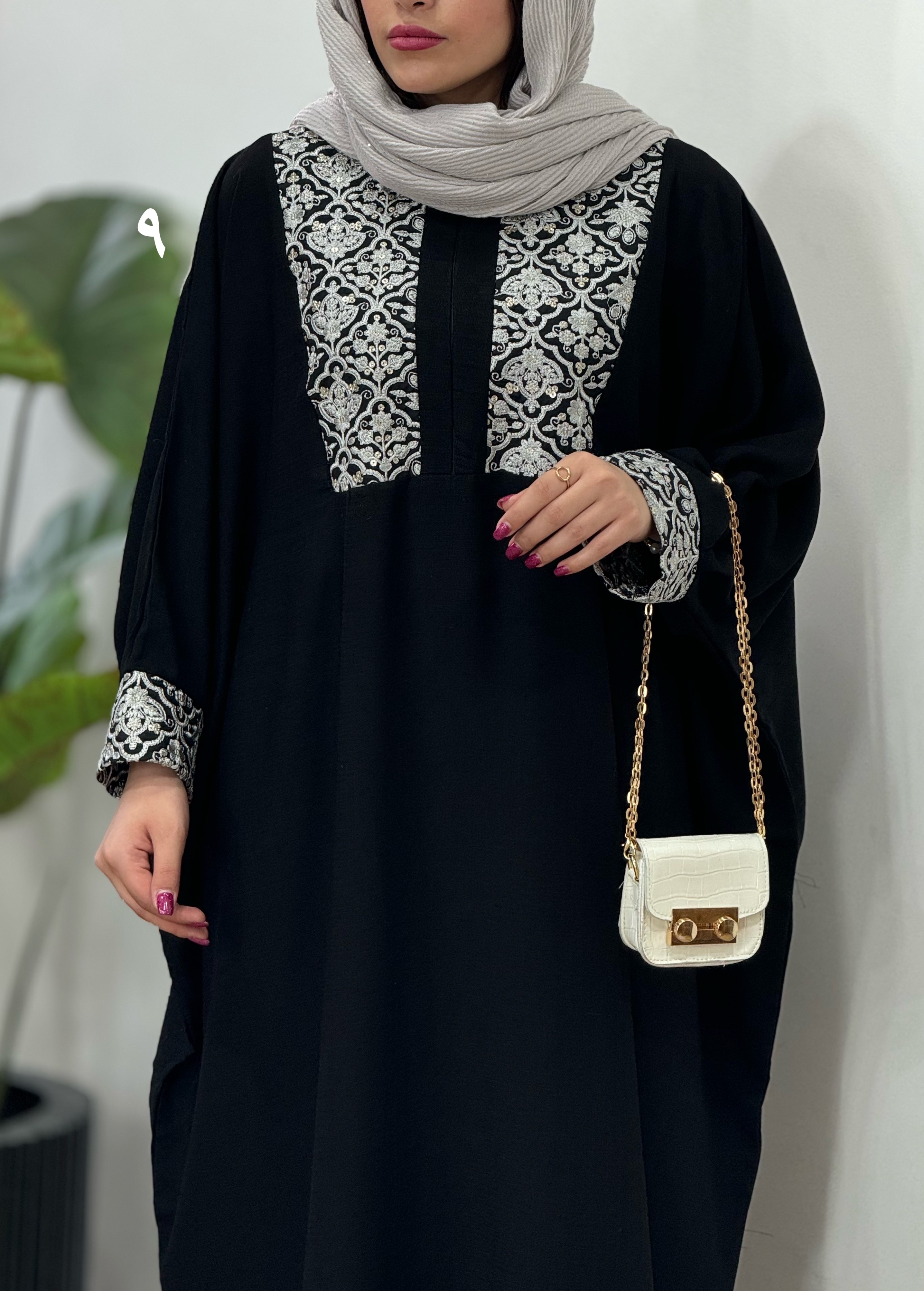 عبای-بلند-سوزندوزی-نفیس